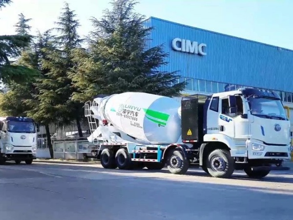 中集凌宇2025年喜迎開門紅，解放＆凌宇新能源攪拌車批量啟航赴華南大區(qū)！