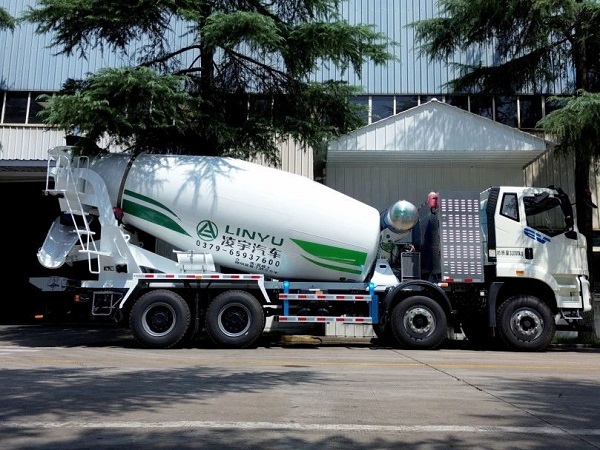 水泥罐車裝料卸料的注意事項有哪些？