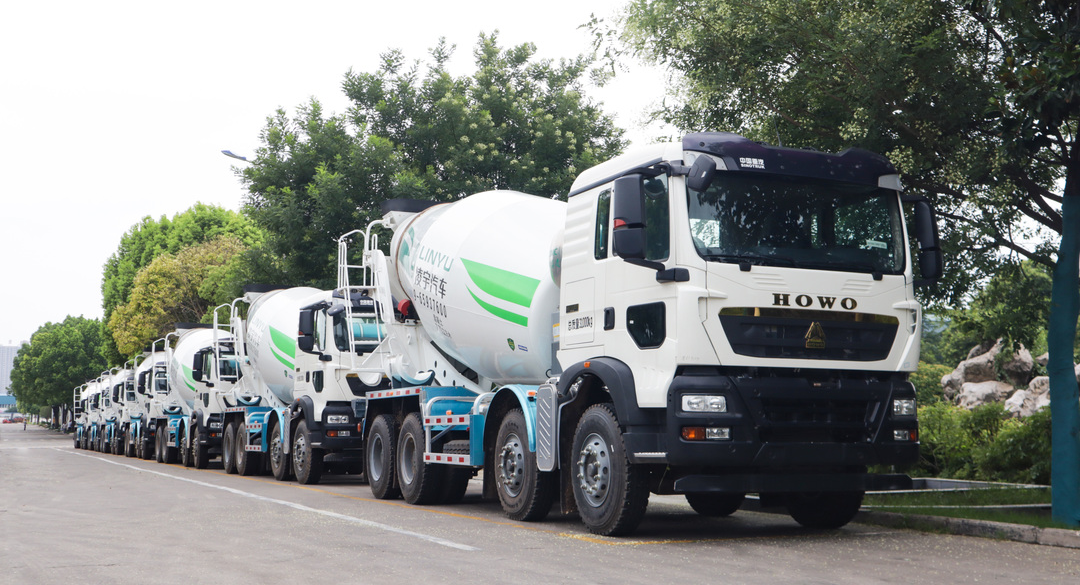 盛夏驕陽(yáng)似火，凌宇交車繁忙！