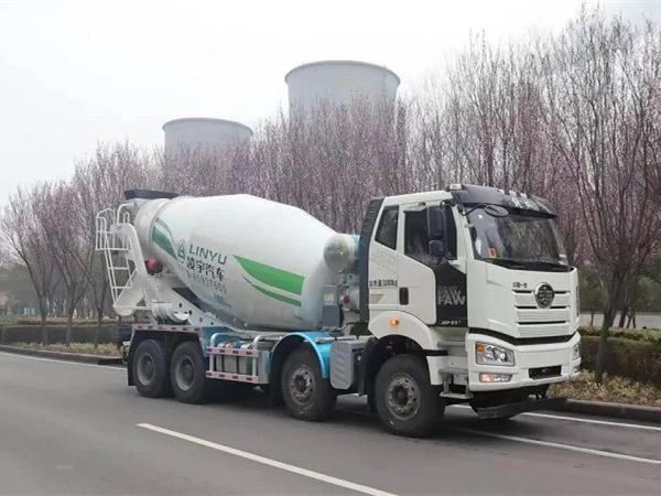 【重卡新聞】10月重卡銷5.2萬輛再降6成！全年重卡總銷量預計收官約140萬輛